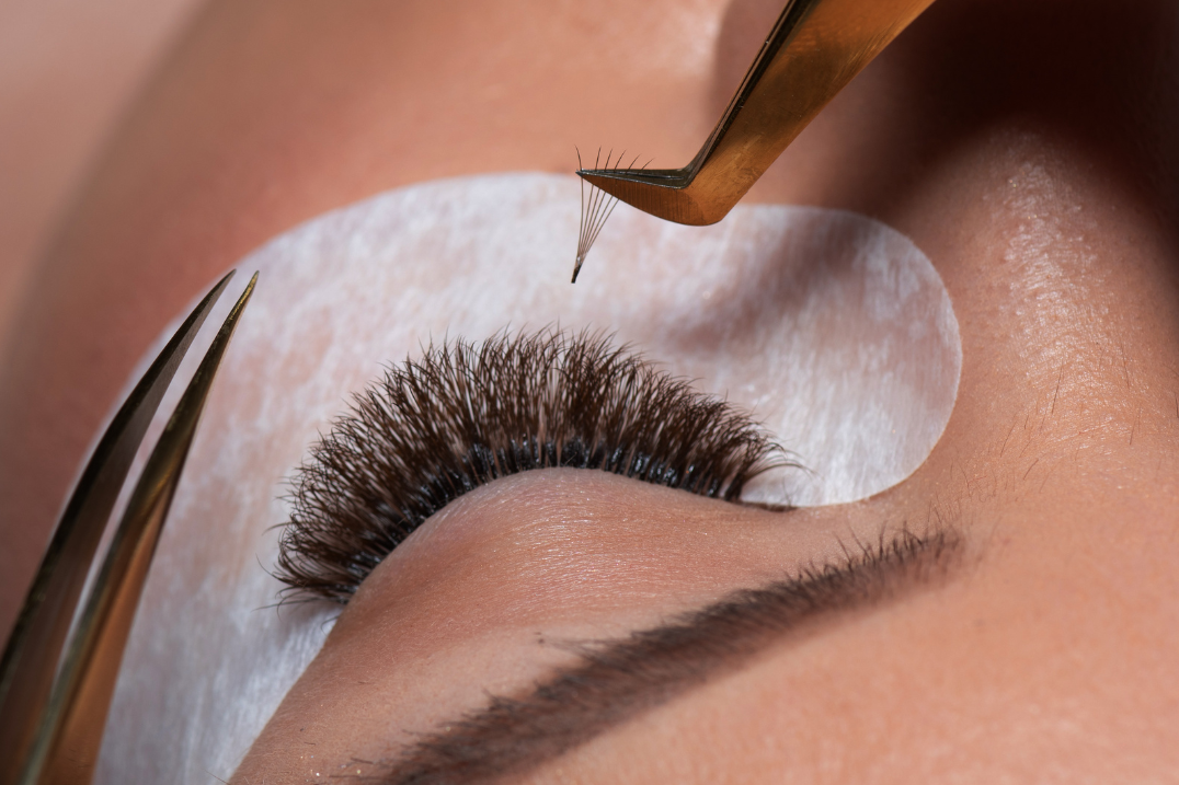 Wie kann ich Wimpernextensions entfernen?  Sins 'n Lashes